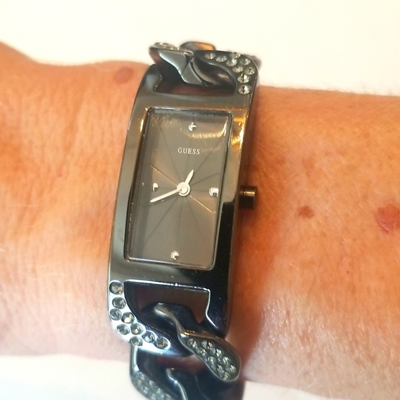 GUESS Ladies Chain Link Rhinestone Watch - Picture 4 of 8